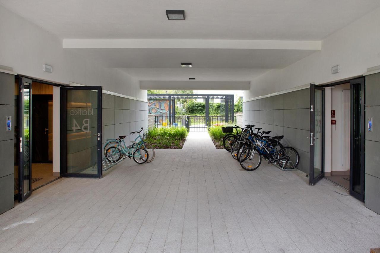 Cybernetyki 6B Serviced Accommodation Варшава Экстерьер фото